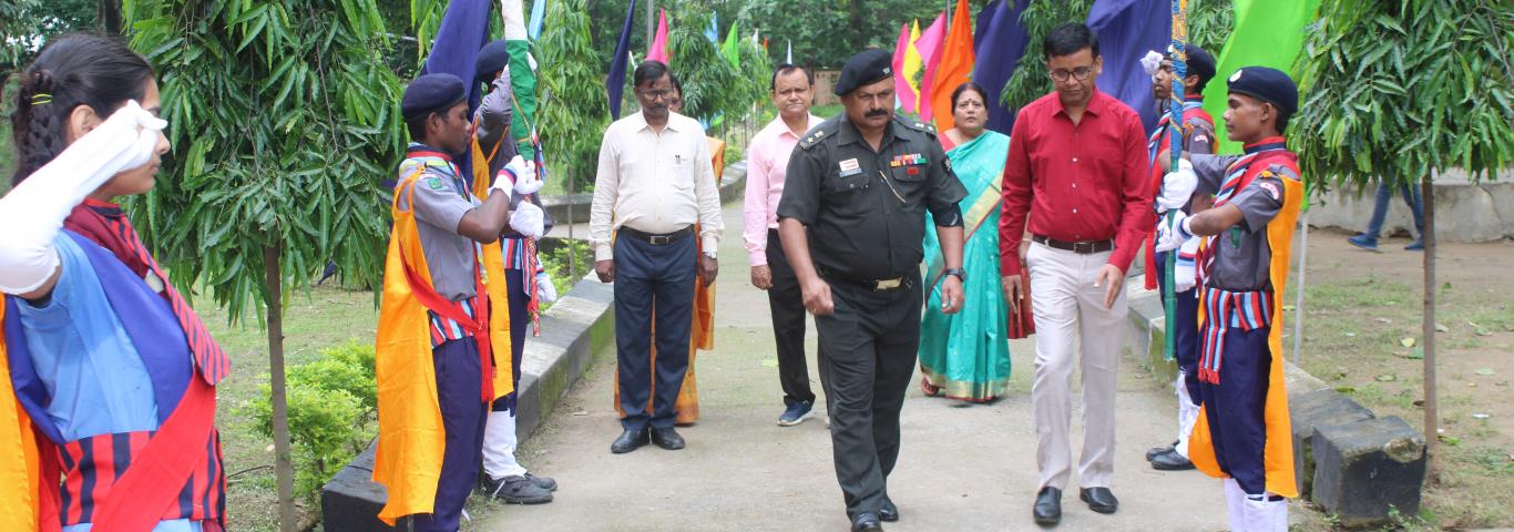 Regional Games and Sports Meet 2023: Welcome of Chief Guest Hon'ble Lt Col Devi Prasad, 124 Bde Nominee Chairman by Colour Party 